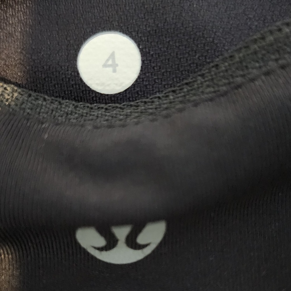 Lululemon Leggings Ruffle Hem Athletic Yoga Pants with Pockets Black Size 4 - Picture 4 of 6